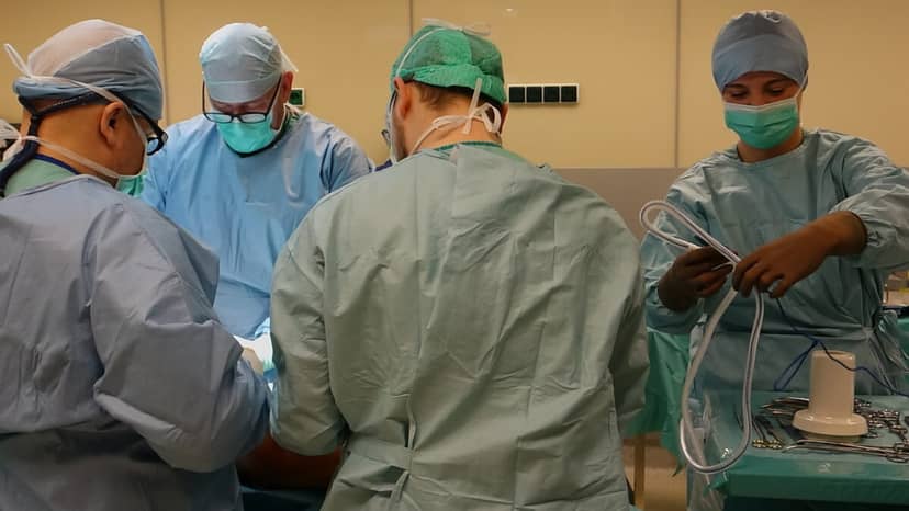 Jedna operacja, trzy przeszczepy. Nowa nadzieja dla pacjentów z nowotworami kości