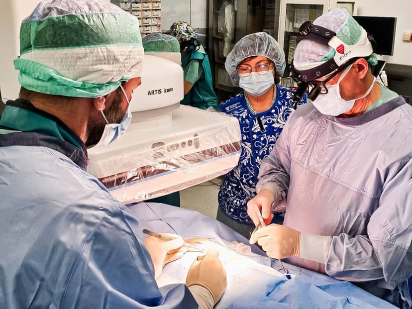 Pierwszy taki zabieg na świecie. Rewolucyjna implantacja defibrylatora EV‑ICD u dziecka